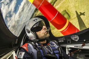 Red Bull Air Race, la carrera de aviadores más extrema del mundo