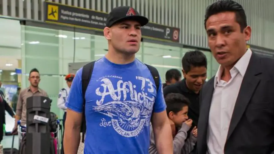 Caín Velásquez dedicará victoria contra Werdum a México