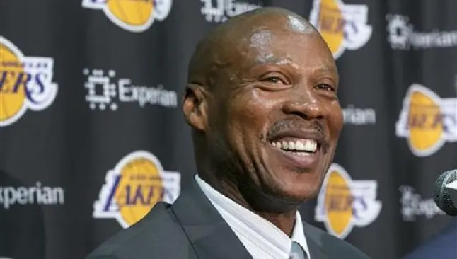 Byron Scott, nuevo entrenador de los Lakers