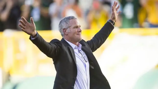 Favre ingresa al Salón de la Fama de Green Bay