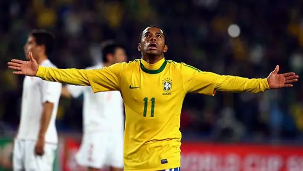Robinho en el partido de Brasil vs Chile en el Mundial de 2010 | MEXSPORT