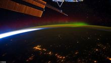 Astronauta capta impresionantes destellos de luz de la Tierra