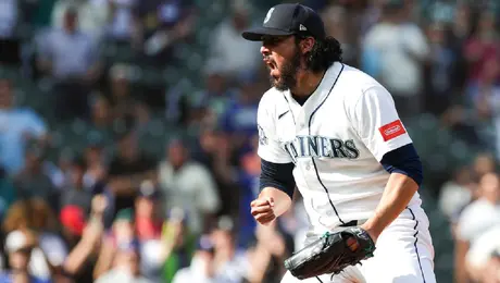 Mariners amarró a pitcher mexicano