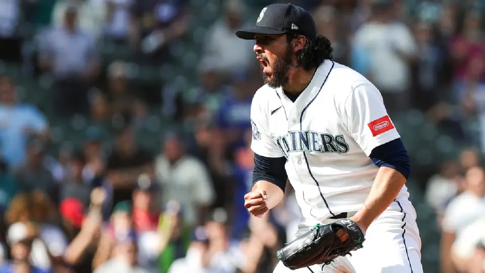 Seattle manda voto de confianza para el mexicano Andrés Muñoz