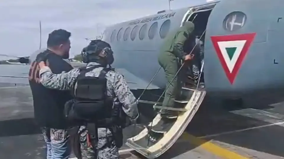 Elementos del Ejército Mexicano y la Guardia Nacional participaron en la detención de Axel Alfredo y otra persona./ Captura de pantalla