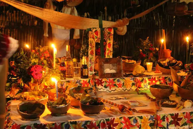 El Janal Pixán de Belice consiste en ofrecer alimentos a los seres queridos fallecidos./especial