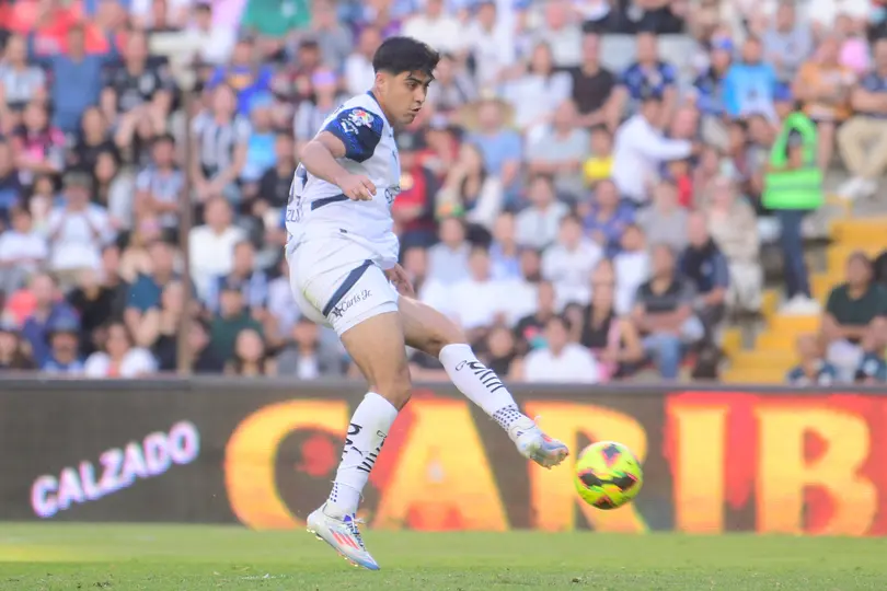 Aldahir Valenzuela, canterano de Rayados, en un partido de la Liga MX | IMAGO7