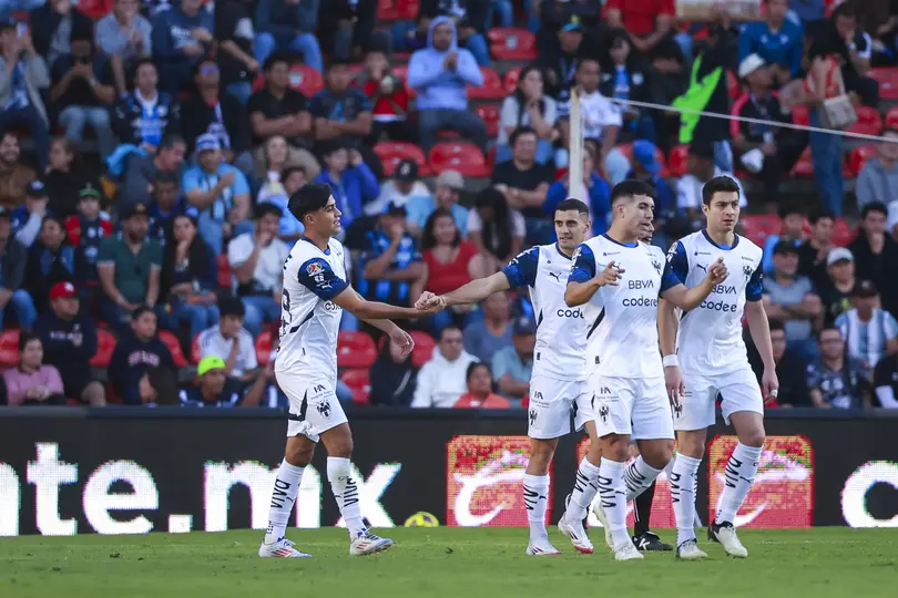 Aldahir Valenzuela, canterano de Rayados, festeja con Germán Berterame | IMAGO7