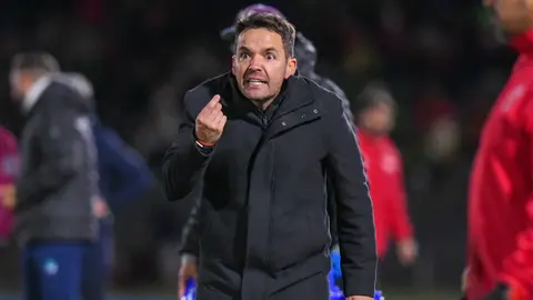Nicolás Larcamón y su auxiliar fueron expulsados en el duelo ante Juárez