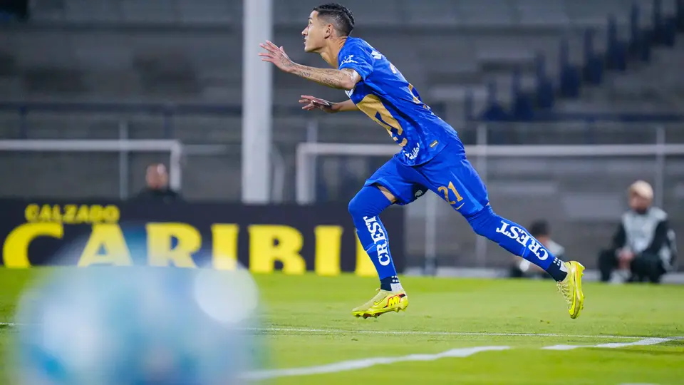 Uriel Antuna debuta con Pumas en el duelo ante Santos