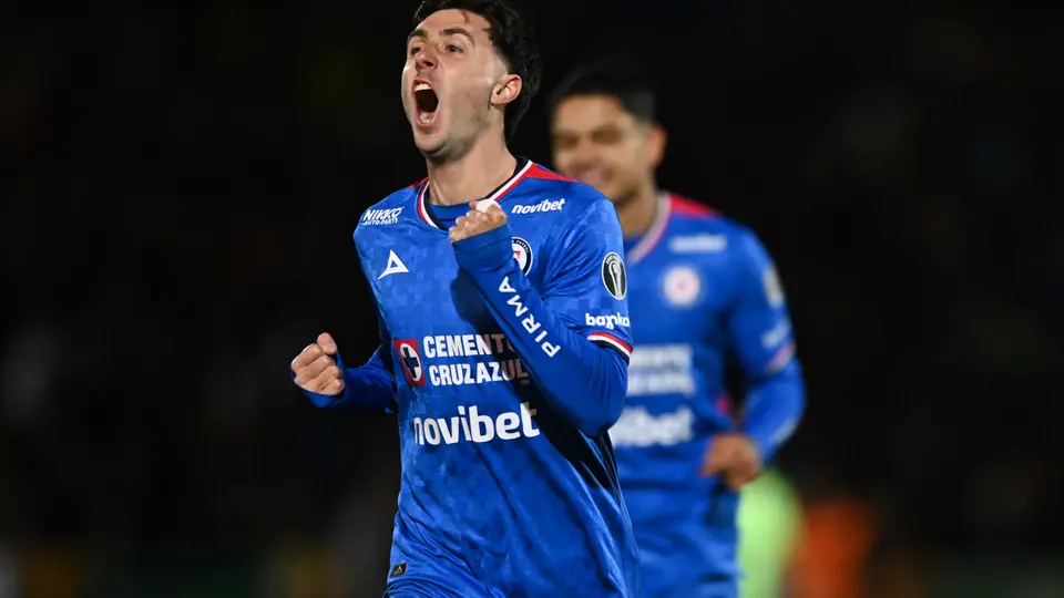 Paradela en gol ante Bravos l IMAGO7