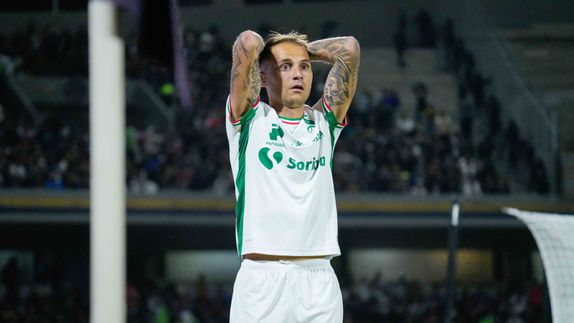 ¡Otra vez tú! Pietrasanta reaparece para arremeter contra Santos Laguna: ‘Mi Chavita Iglesias’