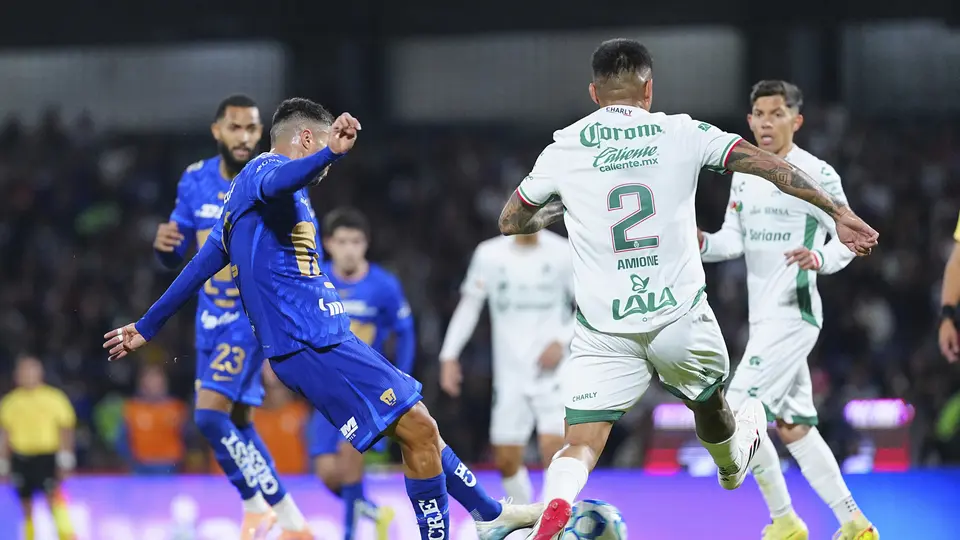 Victoria de Pumas sobre Santos I IMAGO7