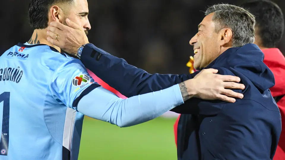 Pedro Caixinha con Juárez I IMAGO7