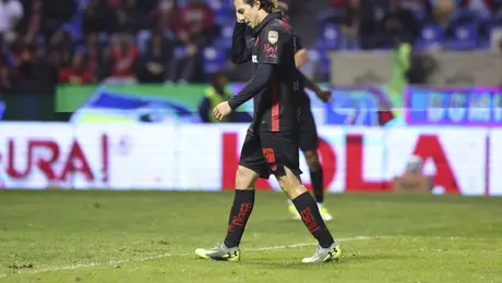 Sebastián Córdova falló un penal en su primera titularidad con Toluca