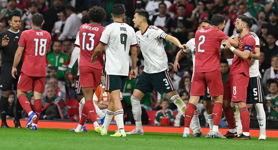 México durante el partido con Portugal l MEXSPORT