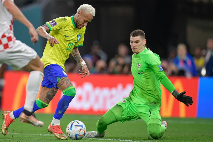 Neymar encarando al arquero l MEXSPORT