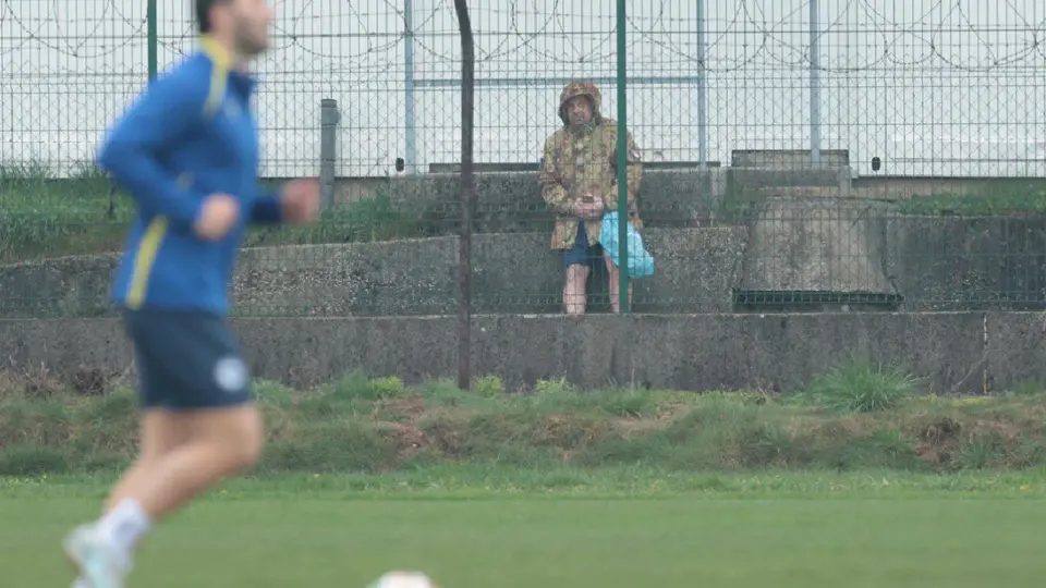 Escándalo en Bosnia: Acusan a un soldado italiano de espiar un entrenamiento de la selección