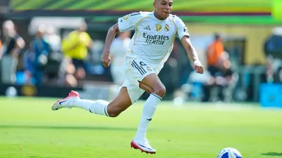 Mbappé coquetea con la NBA. ¿Se retira?