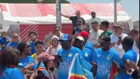 ¡Mexicanos ponen el mal ejemplo! Aficionados del Congo se aprenden ‘Grito Prohibido' previo a duelo ante Jamaica