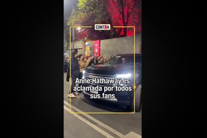 Anne Hathaway es aclamada por todos sus fans en México