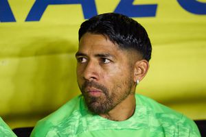 Javier Aquino se va contra la afición que reclamó a México: "Si van a abuchear mejor no vayan"