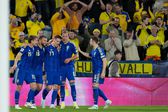 Jugadores de la Selección de Suecia en celebración en el partido de repechaje contra Ucrania | AP