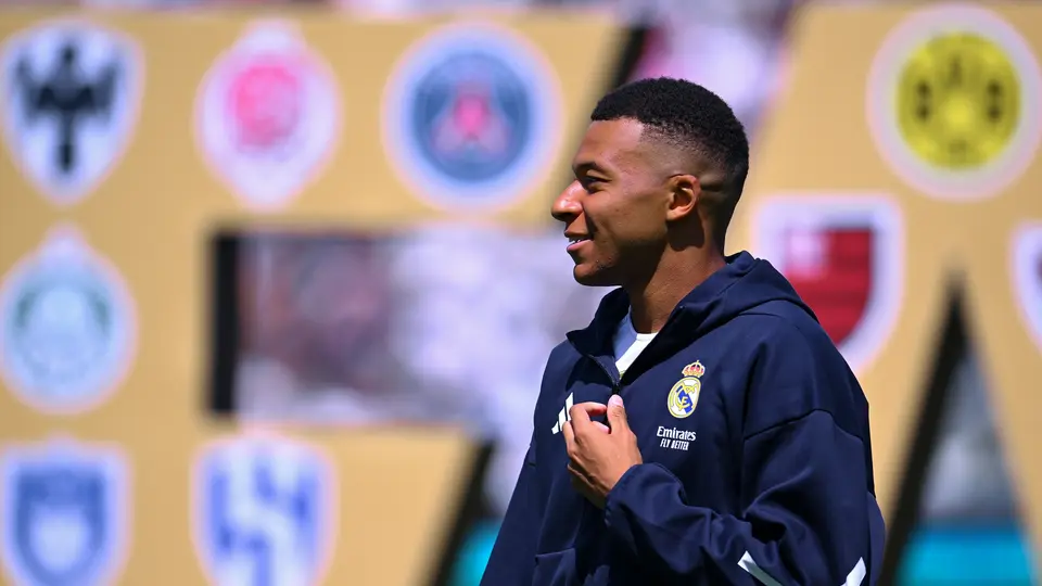 Kylian Mbappé llegando con Real Madrid l MEXSPORT