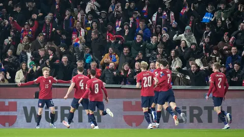 Pavel Sulc celebra en el partido entre República Checa y Dinamarca en el Repechaje UEFA | AP