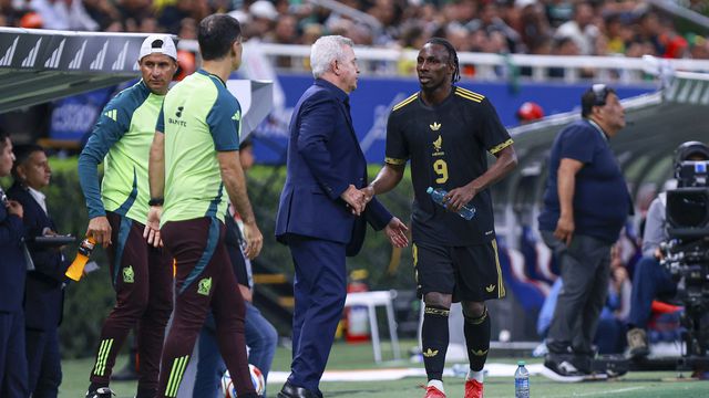 Javier Aguirre y Julian Quiñones en el amistoso de la Selección Mexicana ante Ecuador | MEXSPORT