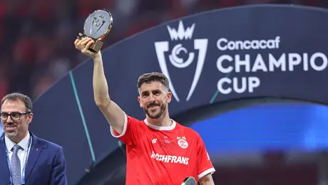 Selección de Portugal celebra el éxito de Paulinho con el Toluca en la Concacaf