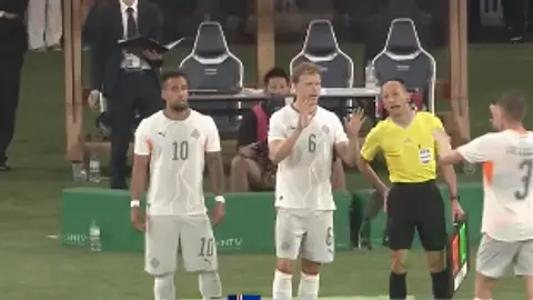 ¡Abusados! Japón saca provecho de nueva regla de la FIFA y vence a Islandia