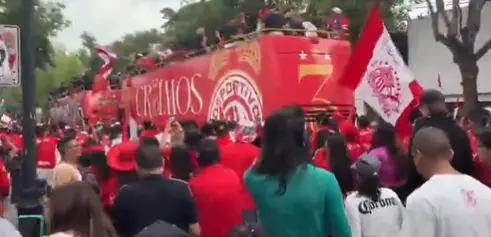 Afición del Toluca en celebración l CAPTURA