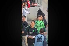 ¡SE DIERON TIEMPO! Futbolistas mexicanos atienden a afición en Estados Unidos