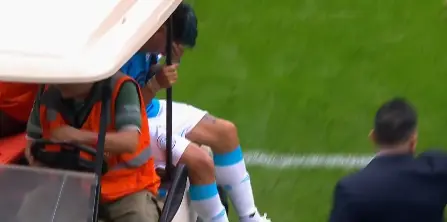 Zelarayán asisitido por el carrito l CAPUTURA de TyC Sports