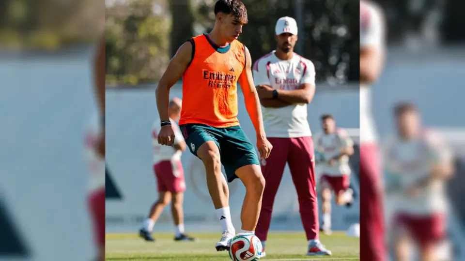 Carlos Espí, nuevo jugador de Real Madrid | X: @realmadrid