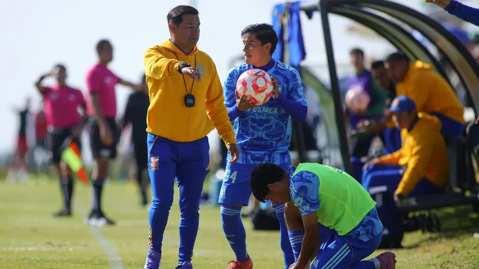 Hernán Elizondo con la Sub-21 de Tigres | MEXSPORT