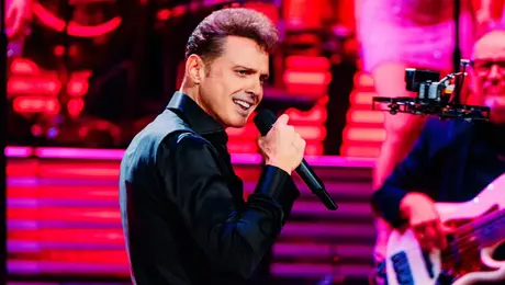Luis Miguel reaparece tras rumores sobre su salud y sorprende tomando un refresco de cola