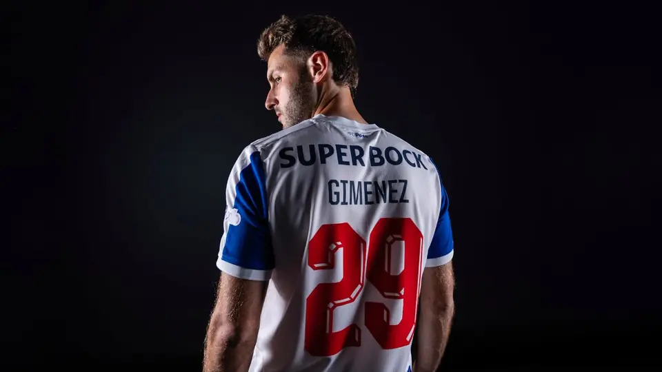 Santi Giménez portará el dorsal 29 con el Porto | fcporto.pt