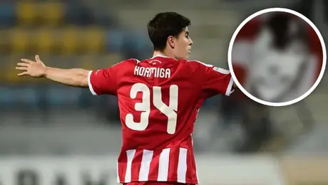 ¡La ‘Hormiga’ más otaku! Armando González luce increíbles espinilleras en su debut con el Olympiacos