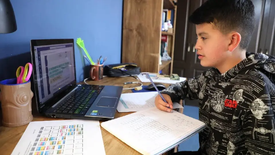 El rezago educativo marcó a esta generación / @SEP