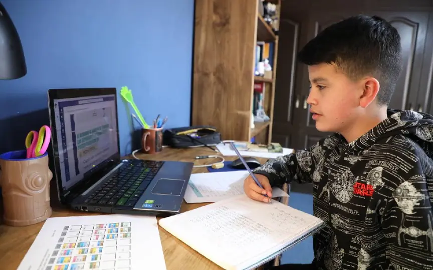 El rezago educativo marcó a esta generación / @SEP