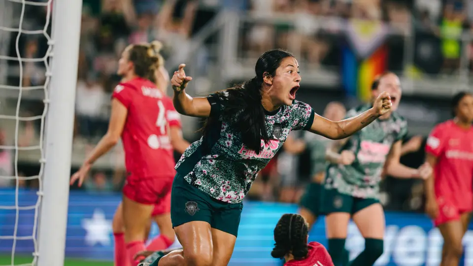 Rebeca Bernal completó los exámenes médicos del Manchester United