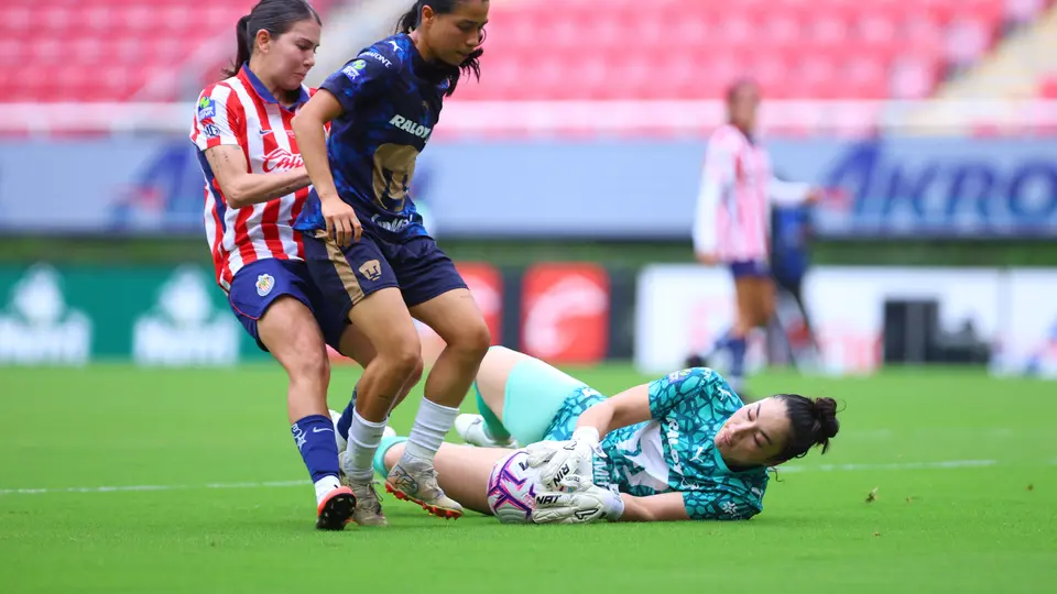 Pumas vs Chivas LF J5 l IMAGO7