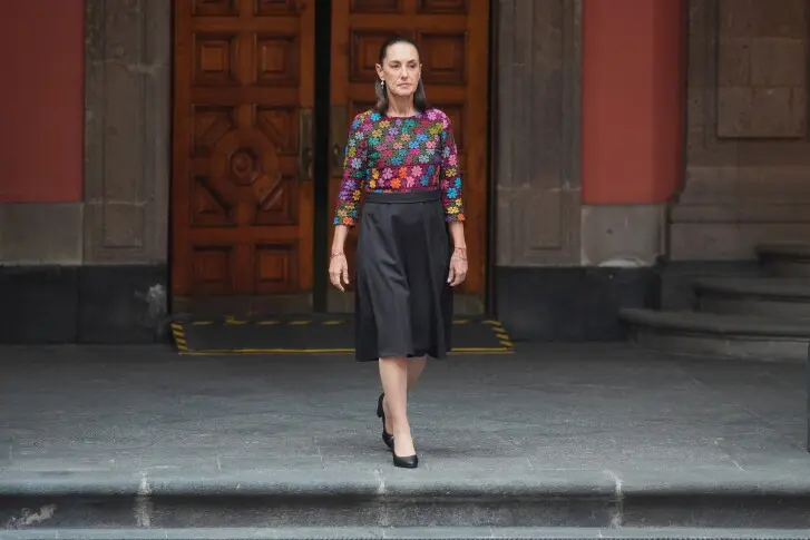 La mandataria realizará una gira por distintas entidades del país después de presentar su Informe./ AP