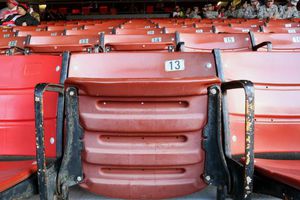 Detienen a sospechosos de robar asientos del Candlestick Park