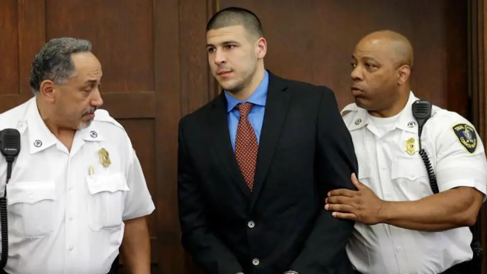 Fijan fecha preliminar para juicio de Aaron Hernández
