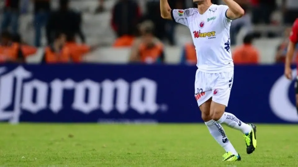 Layún y Reyna apuestan en pro de los damnificados