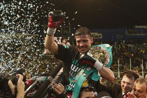 'Maravilla' Martínez retiene su título, con decisión polémica