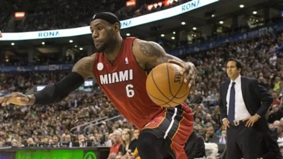 LeBron James, con mejores números que Jordan y O'Neal